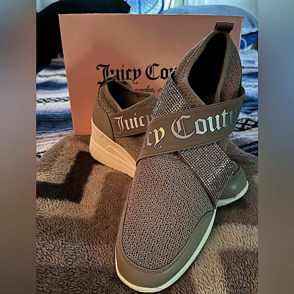 Juicy Couture platform wedge shoes